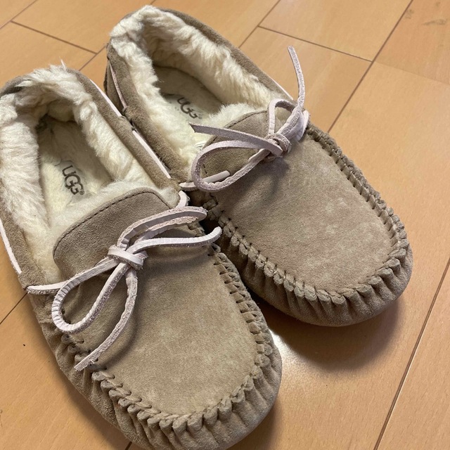 新品 未使用！正規品UGG ダコタ タバコ 25センチ