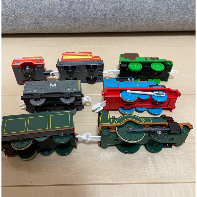 Takara Tomy(タカラトミー)のプラレール　トーマス 機関庫　レール車両セット エンタメ/ホビーのおもちゃ/ぬいぐるみ(鉄道模型)の商品写真