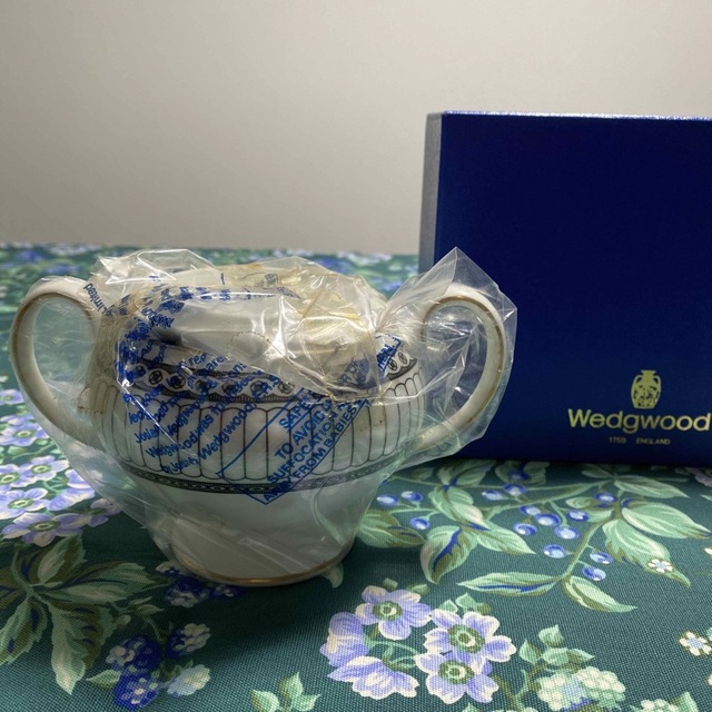 Y【新品未使用】WEDGWOOD コロネードブラック　シュガーポット 9