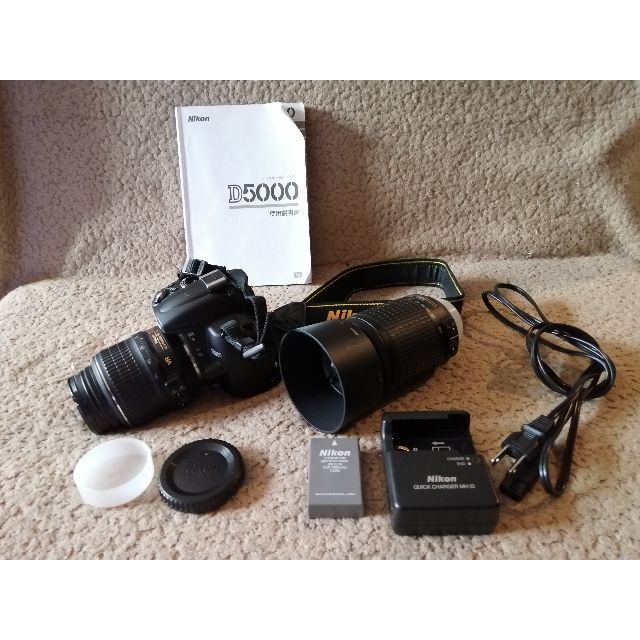 Nikon D5000 ダブルズームレンズキット 美品 動画撮影機能搭載 幸せな