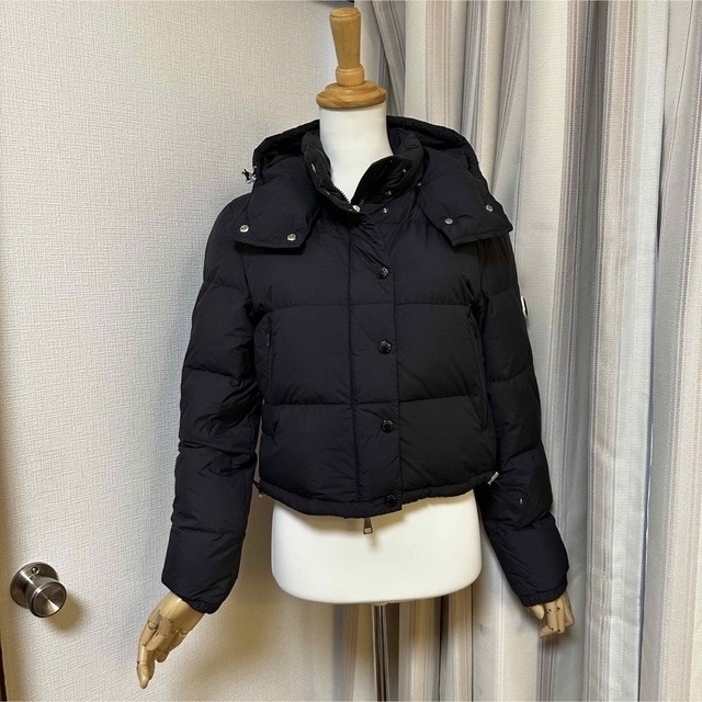 USED MONCLER AVOINE BLACK 2