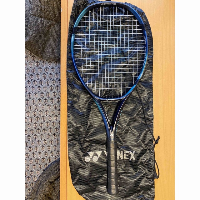 YONEX(ヨネックス)のヨネックス Eゾーン 100 2022 07EZ100 女性使用美品 スポーツ/アウトドアのテニス(ラケット)の商品写真