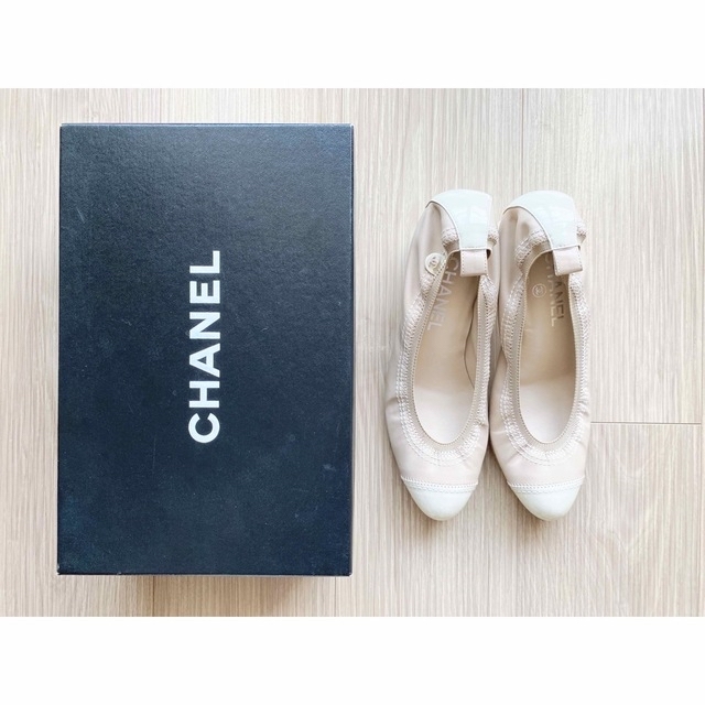CHANEL(シャネル)のCHANEL シャネル バレエシューズ  フラットシューズ バイカラー パンプス レディースの靴/シューズ(ハイヒール/パンプス)の商品写真