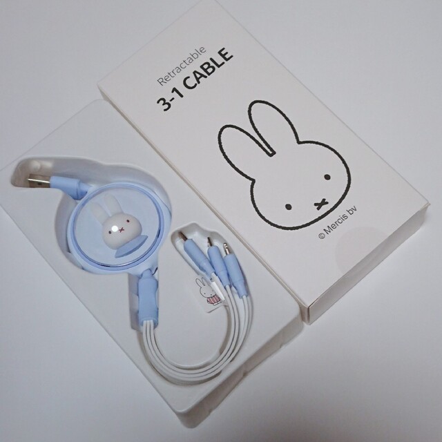 miffy(ミッフィー)の日本未発売🎶ミッフィー × MIPOW🎶3in1 充電ケーブル ブルー スマホ/家電/カメラのスマートフォン/携帯電話(バッテリー/充電器)の商品写真