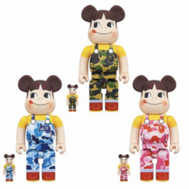 MEDICOM TOY(メディコムトイ)のBE@RBRICK BAPE®︎ ペコちゃん 100％ & 400％  エンタメ/ホビーのおもちゃ/ぬいぐるみ(キャラクターグッズ)の商品写真