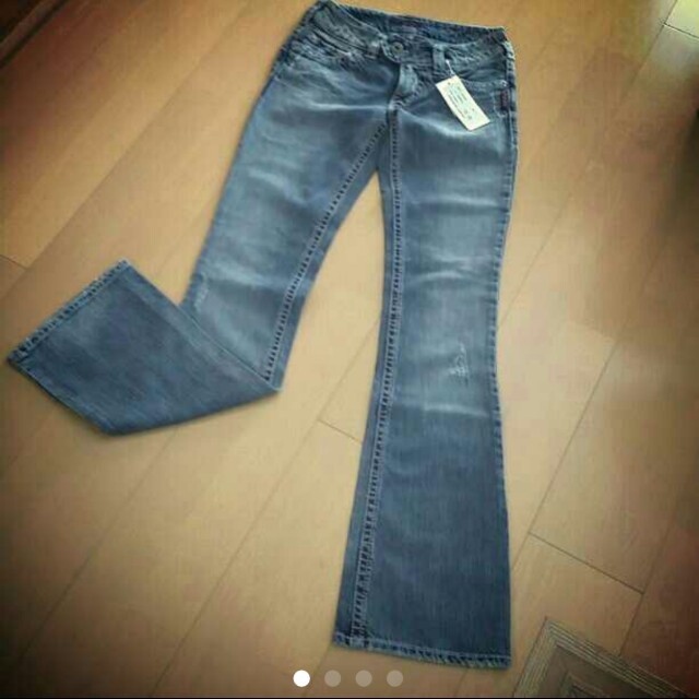 Silver JEANS(シルバージーンズ)のシルバージーンズ  レディースのパンツ(デニム/ジーンズ)の商品写真