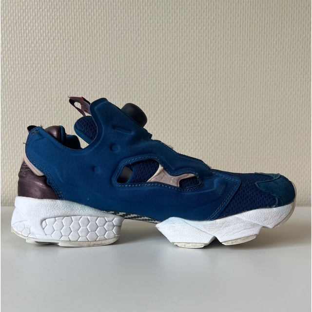 INSTAPUMP FURY（Reebok）(インスタポンプフューリー)のFACE STOCK HOLM INSTA PUMPFURY AR2650 レディースの靴/シューズ(スニーカー)の商品写真