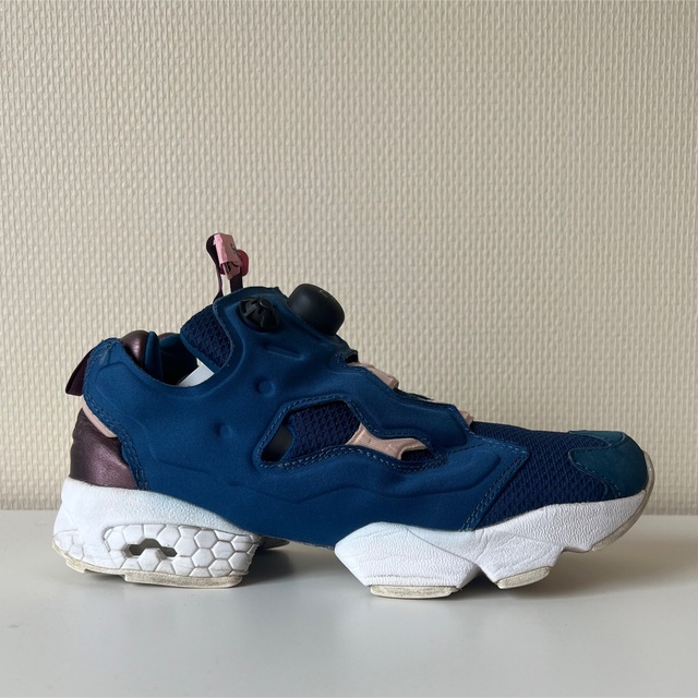 INSTAPUMP FURY（Reebok）(インスタポンプフューリー)のFACE STOCK HOLM INSTA PUMPFURY AR2650 レディースの靴/シューズ(スニーカー)の商品写真