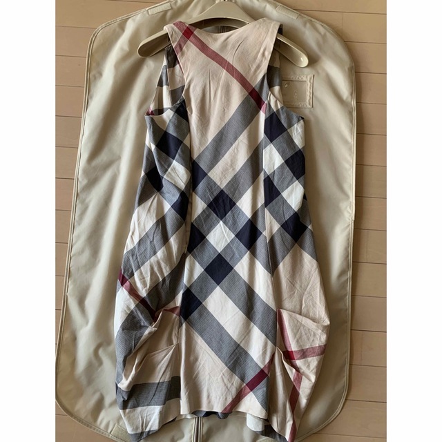 BURBERRY(バーバリー)の【大人も着れる】バーバリーキッズ　ワンピース キッズ/ベビー/マタニティのキッズ服女の子用(90cm~)(ワンピース)の商品写真