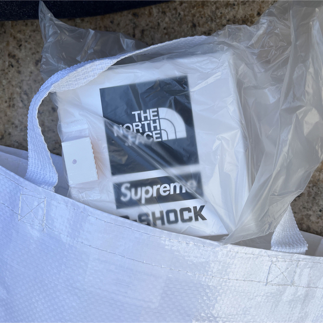 Supreme(シュプリーム)のsupreme the north face g-shock black メンズの時計(腕時計(デジタル))の商品写真