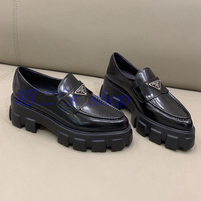PRADA プラダ モノリス ブラッシュドレザー ポインテッドトゥ PRADA プラダ モノリス ブラッシュドレザー ポインテッドトゥ