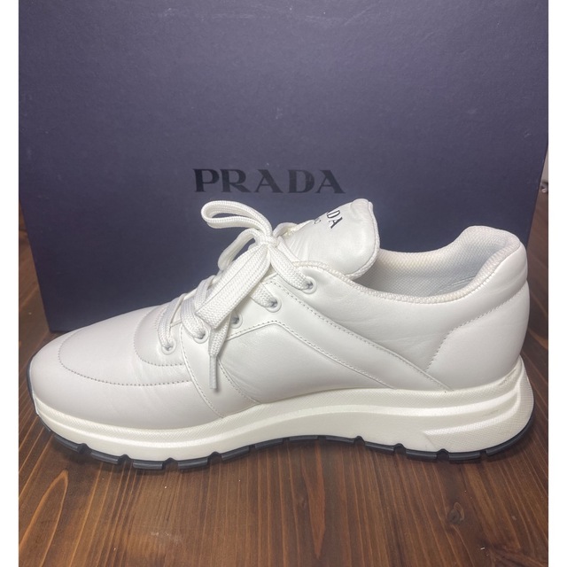 PRADA(プラダ)のPRADA プラダ　レザースニーカー メンズの靴/シューズ(スニーカー)の商品写真