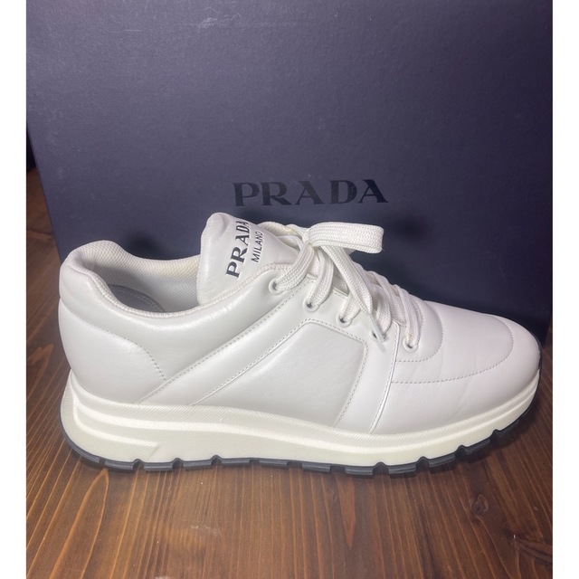 PRADA(プラダ)のPRADA プラダ　レザースニーカー メンズの靴/シューズ(スニーカー)の商品写真