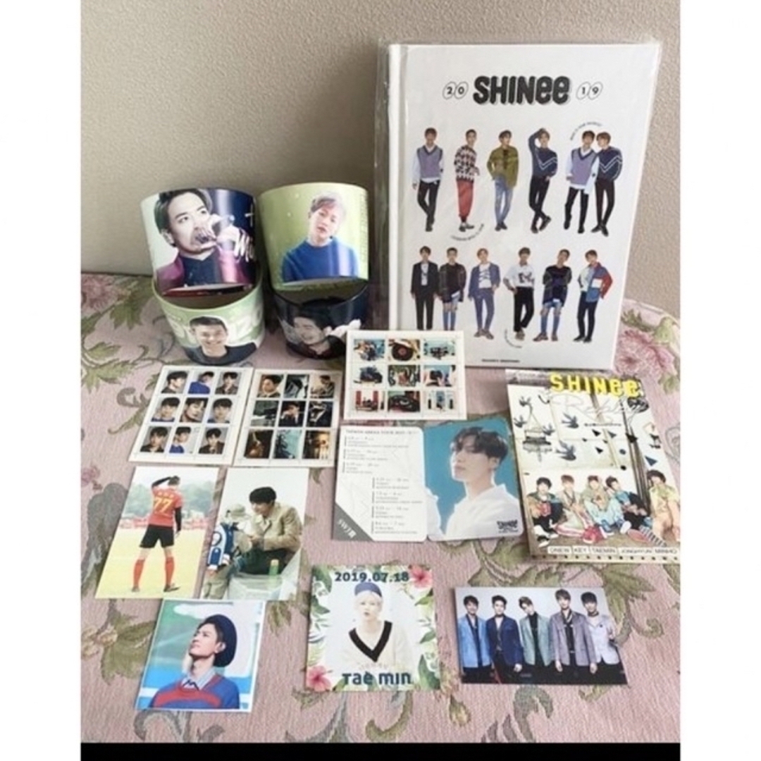 値下げ SHINee 色々まとめて トレカ、カップホルダー、スケジュール帳等