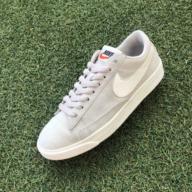 美品23 NIKE BLAZER LOW SD ナイキ ブレザー HT652靴/シューズ