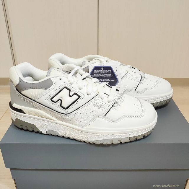 New Balance(ニューバランス)の24.0cm NewBalance BB550PWA ニューバランス スニーカー レディースの靴/シューズ(スニーカー)の商品写真