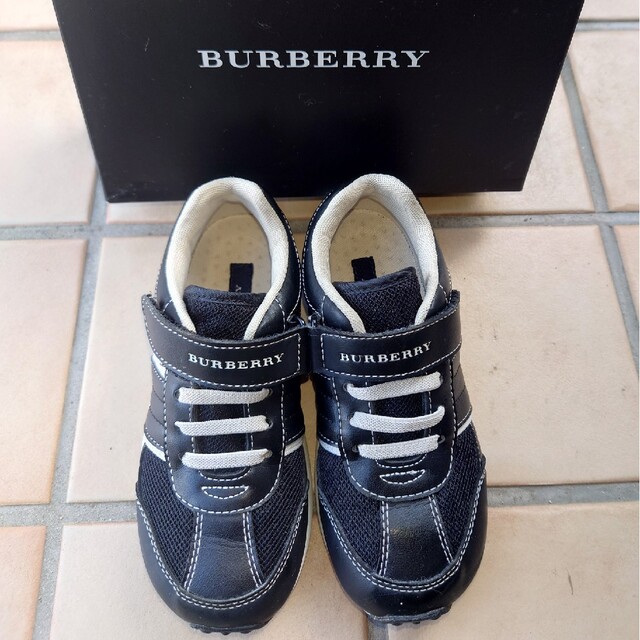 BURBERRY(バーバリー)の★たろさま専用★バーバリーの靴　スニーカー キッズ/ベビー/マタニティのキッズ靴/シューズ(15cm~)(スニーカー)の商品写真