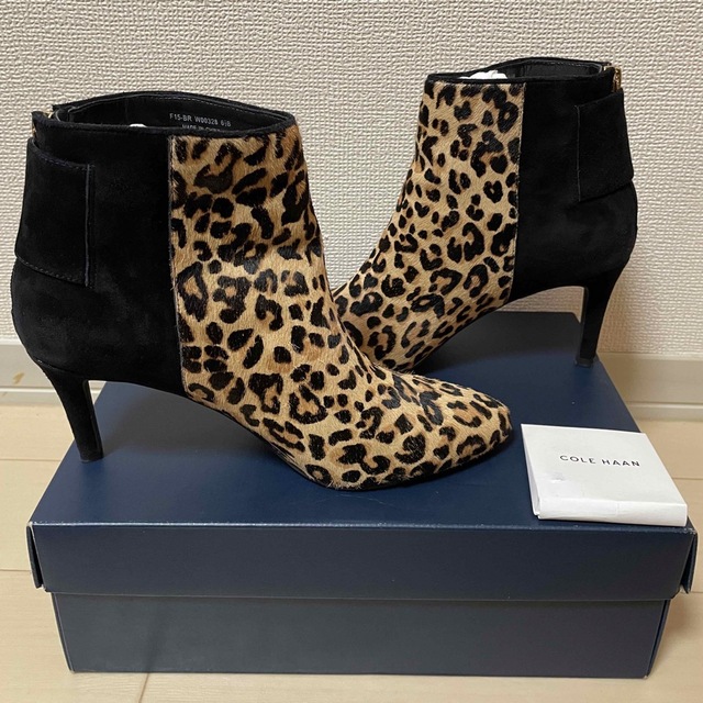 Cole Haan(コールハーン)のCole Haan Leopard Shootie レディースの靴/シューズ(ハイヒール/パンプス)の商品写真