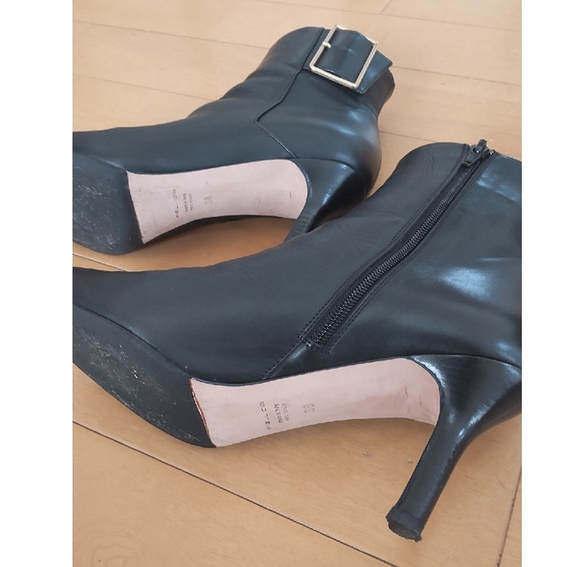 PELLICO(ペリーコ)のペリーコ　バックルショートブーツ レディースの靴/シューズ(ブーツ)の商品写真
