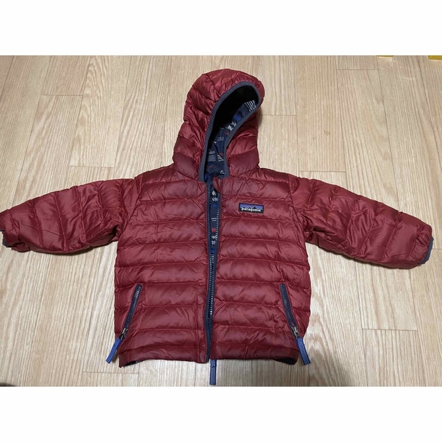 patagonia(パタゴニア)のpatagoniaキッズダウン キッズ/ベビー/マタニティのキッズ服男の子用(90cm~)(ジャケット/上着)の商品写真