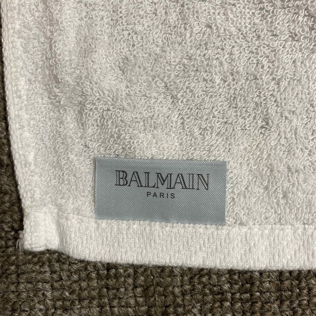 BALMAIN(バルマン)のBALMAIN（バルマン）タオルハンカチ レディースのファッション小物(ハンカチ)の商品写真