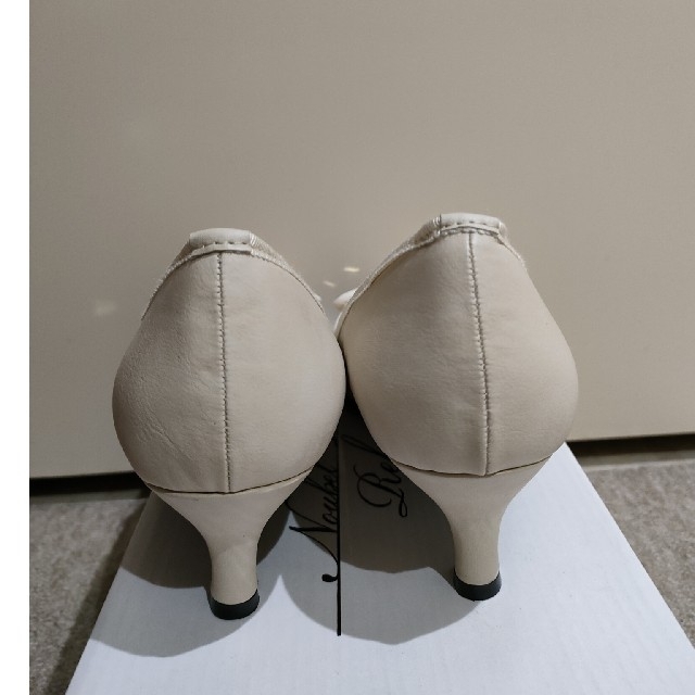 NOUBEL VOUG Relax(ヌーベルヴォーグリラックス)の上品　ヌーベェル　ヴォーグ　リラックス　パンプス　ライト　ベージュ レディースの靴/シューズ(ハイヒール/パンプス)の商品写真