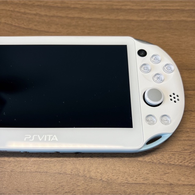 PlayStation Vita PCH-2000 ライトブルー/ホワイト www.krzysztofbialy.com