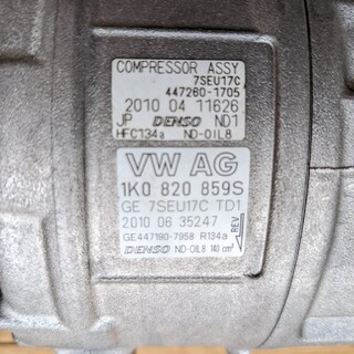 フォルクスワーゲン(Volkswagen)のVW  コンプレッサー  1K0 820 859S(車種別パーツ)