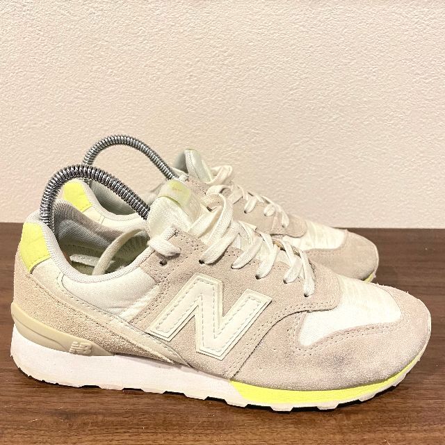 New Balance(ニューバランス)のNew Balance WR996STS ニューバランス グレー レディース レディースの靴/シューズ(スニーカー)の商品写真