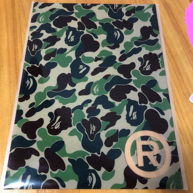 A BATHING APE(アベイシングエイプ)のA BATHING APE ファイル フライヤー ショップカード エンタメ/ホビーのコレクション(ノベルティグッズ)の商品写真