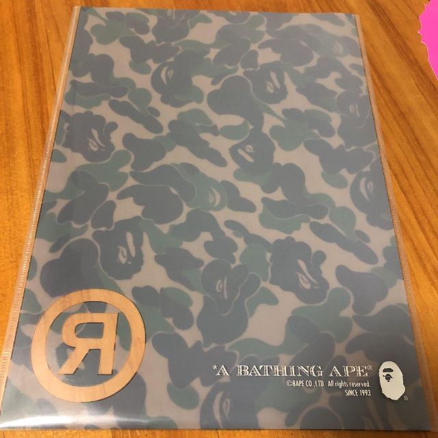 A BATHING APE(アベイシングエイプ)のA BATHING APE ファイル フライヤー ショップカード エンタメ/ホビーのコレクション(ノベルティグッズ)の商品写真