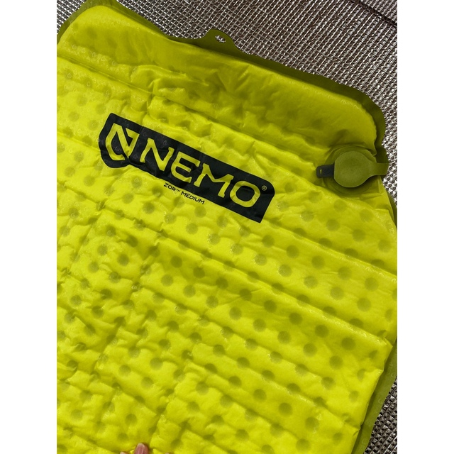 NEMO ゾア ミディアム　エアマット スポーツ/アウトドアのアウトドア(寝袋/寝具)の商品写真