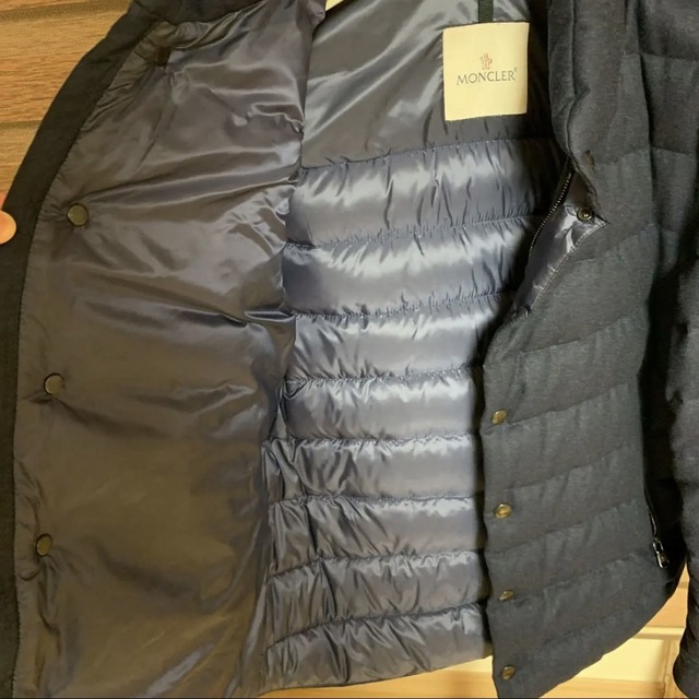 モンクレール MONCLER ダウンジャケット 参考価格128000円 送料込み