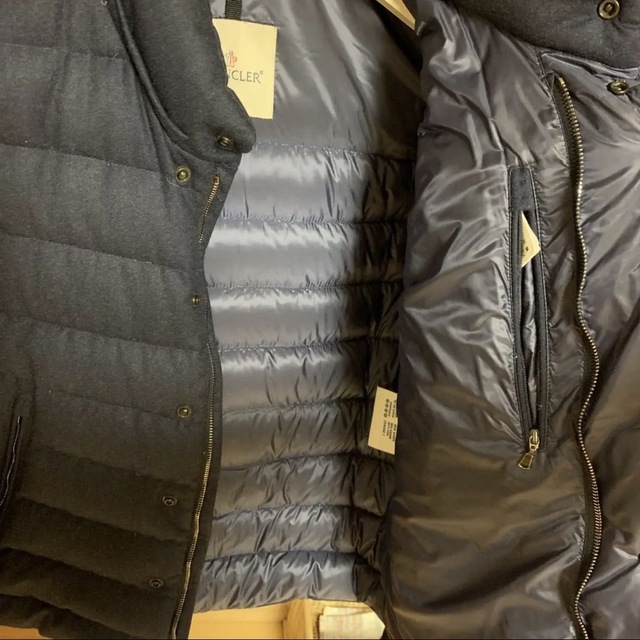 モンクレール MONCLER ダウンジャケット 参考価格128000円 送料込み