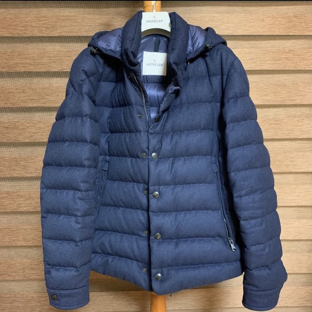 モンクレール MONCLER ダウンジャケット 参考価格128000円 送料込み