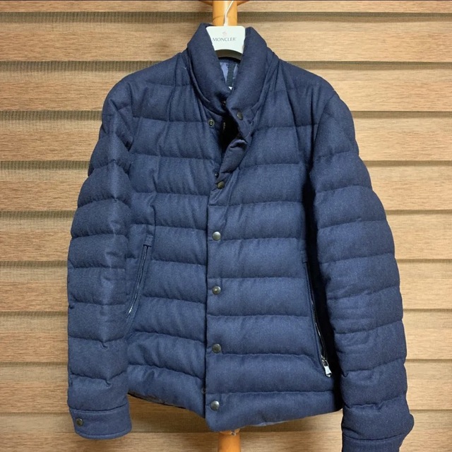 モンクレール MONCLER ダウンジャケット 参考価格128000円 送料込み