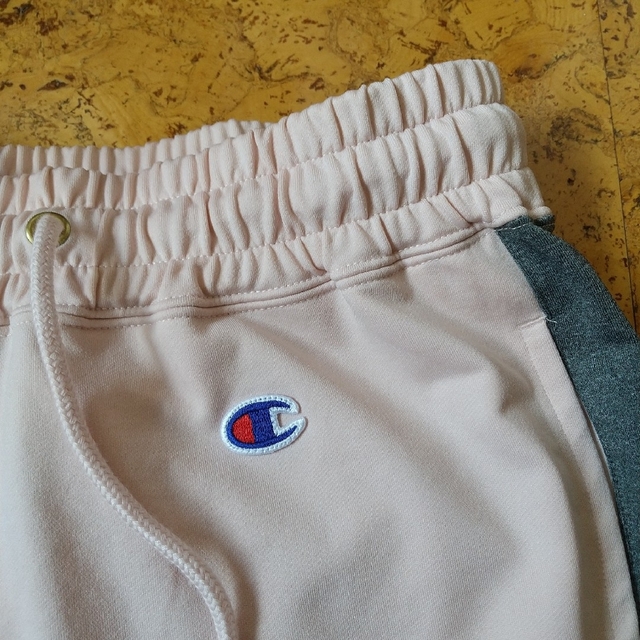 Champion(チャンピオン)のチャンピオン ジャージ  パンツ 薄ピンク M レディースのパンツ(その他)の商品写真