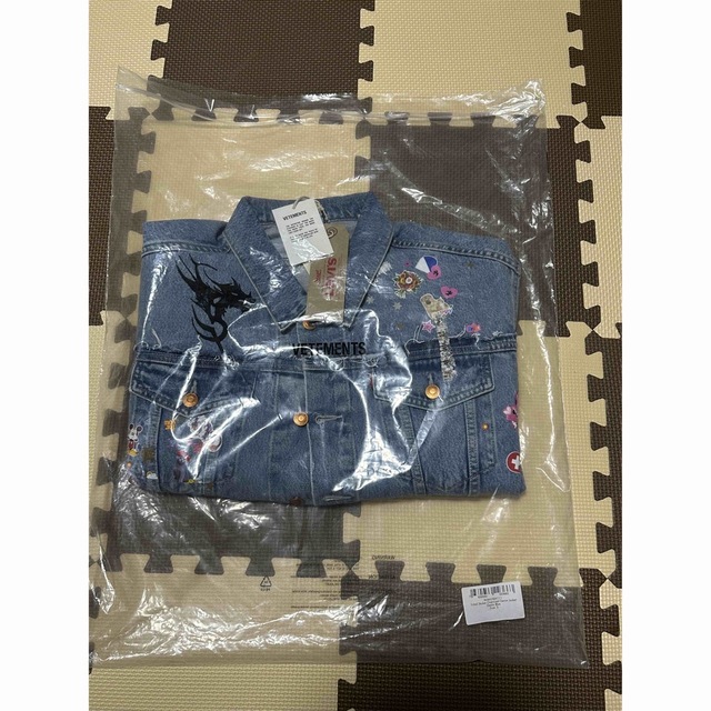 VETEMENTS - 新品 VETEMENTS × LEVI'S デニムジャケットの通販 VETEMENTS - 新品 VETEMENTS × LEVI'S デニムジャケットの通販