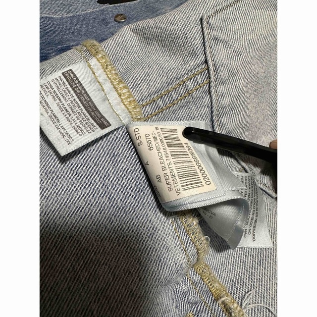 VETEMENTS - 新品 VETEMENTS × LEVI'S デニムジャケットの通販 VETEMENTS - 新品 VETEMENTS × LEVI'S デニムジャケットの通販