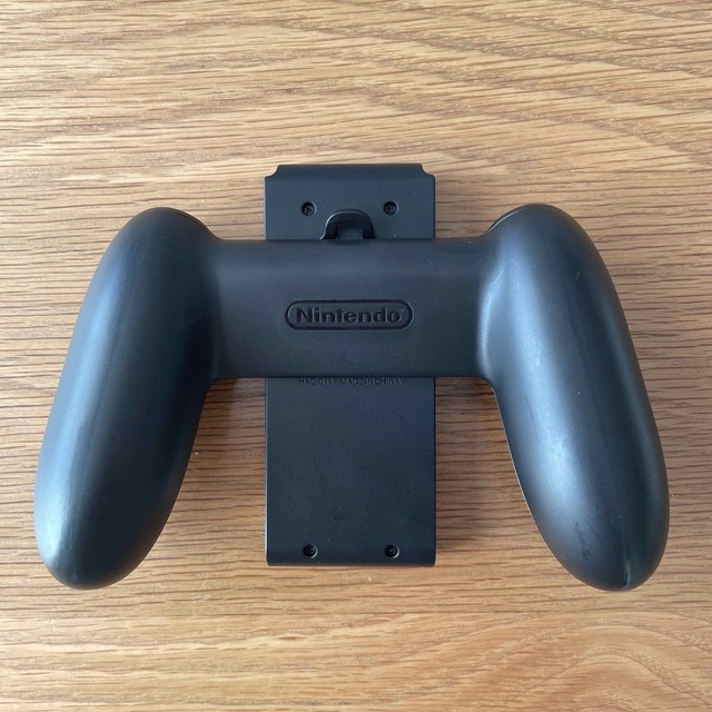 Nintendo Switch(ニンテンドースイッチ)のNintendo Switch 本体　おまけのケース付き エンタメ/ホビーのゲームソフト/ゲーム機本体(家庭用ゲーム機本体)の商品写真