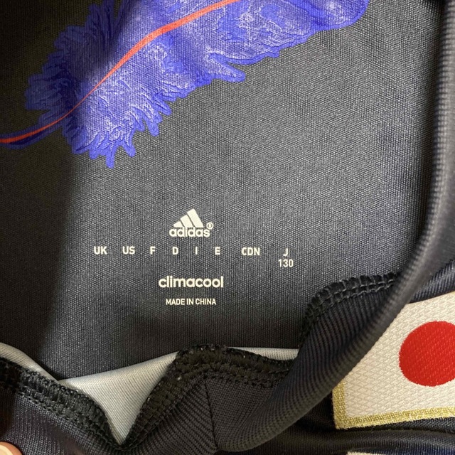 adidas(アディダス)のサッカー　日本代表　ユニフォーム　130センチ スポーツ/アウトドアのサッカー/フットサル(ウェア)の商品写真
