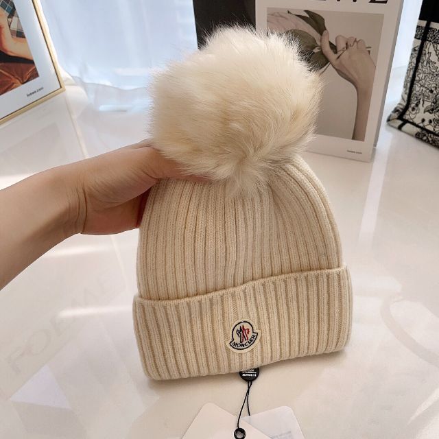 誕生日プレゼント licu.org モンクレール レディース ニット帽☆美品