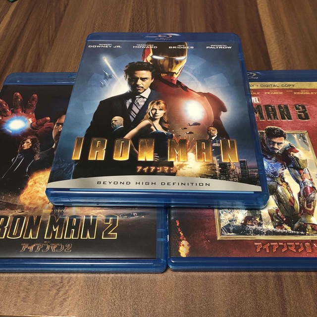 MARVEL(マーベル)のアイアンマン 1.2.3 blu-ray  3枚セット エンタメ/ホビーのDVD/ブルーレイ(外国映画)の商品写真