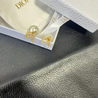 Christian Dior - ディオール      Dior   ピアス