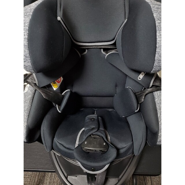 Aprica(アップリカ)の美品 Aprica フラディアグロウ ISOFIX  チャイルドシート キッズ/ベビー/マタニティの外出/移動用品(自動車用チャイルドシートカバー)の商品写真