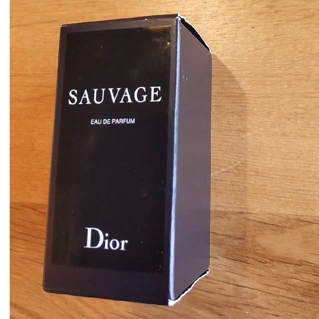 Christian Dior(クリスチャンディオール)のクリスチャン・ディオール SAUVAGE EAU DE PARFUM コスメ/美容の香水(香水(男性用))の商品写真