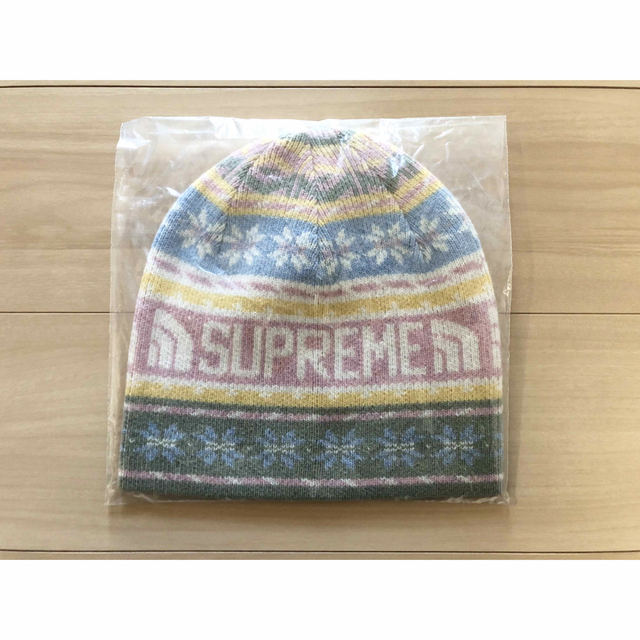 Supreme(シュプリーム)のシュプリーム　The North Face Beanie　ピンク メンズの帽子(ニット帽/ビーニー)の商品写真