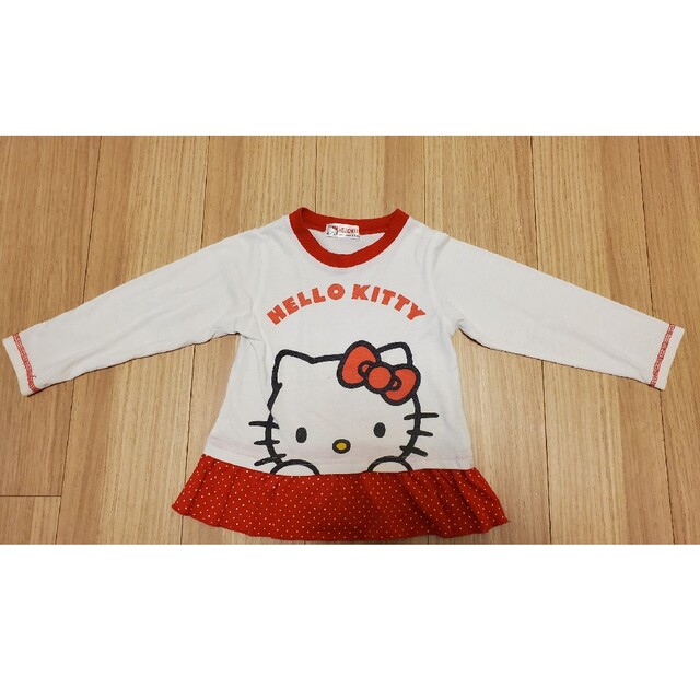 サンリオ(サンリオ)のハローキティ　ロンT110サイズ キッズ/ベビー/マタニティのキッズ服女の子用(90cm~)(Tシャツ/カットソー)の商品写真