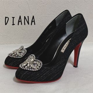 ダイアナ(DIANA)の美品 DIANA ダイアナ レッドソール ハートモチーフパンプス 黒  23.5(ハイヒール/パンプス)