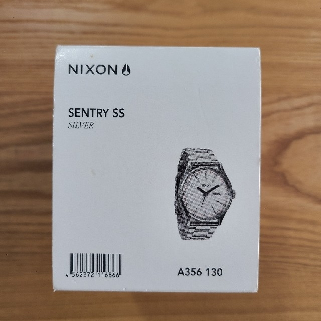 NIXON(ニクソン)のNIXON SENTRY SS SILVER メンズの時計(腕時計(アナログ))の商品写真